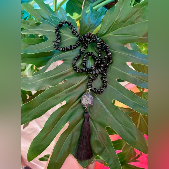 Black Obsidian & Labradorite necklace - Picture 2 of 5